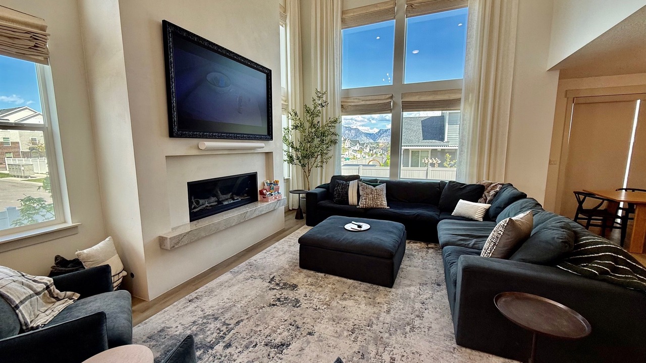 Photo of Livingroom in Lehi