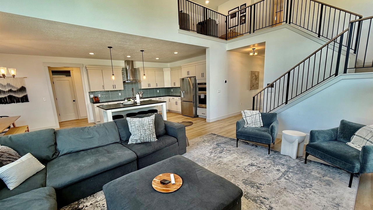 Photo of Livingroom in Lehi