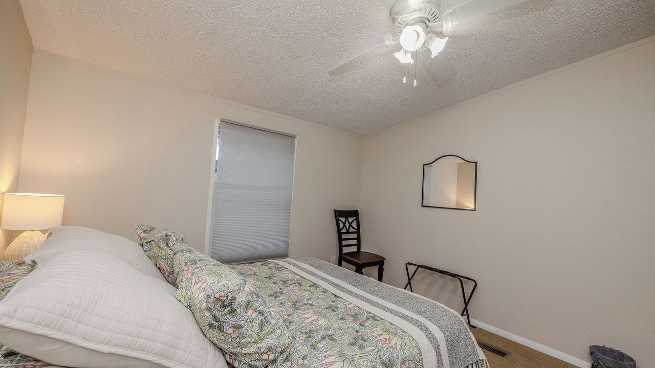 Photo of Bedroom in Graford