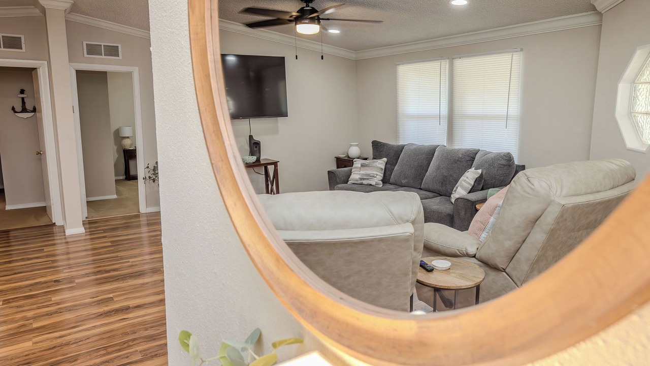 Photo of Livingroom in Graford