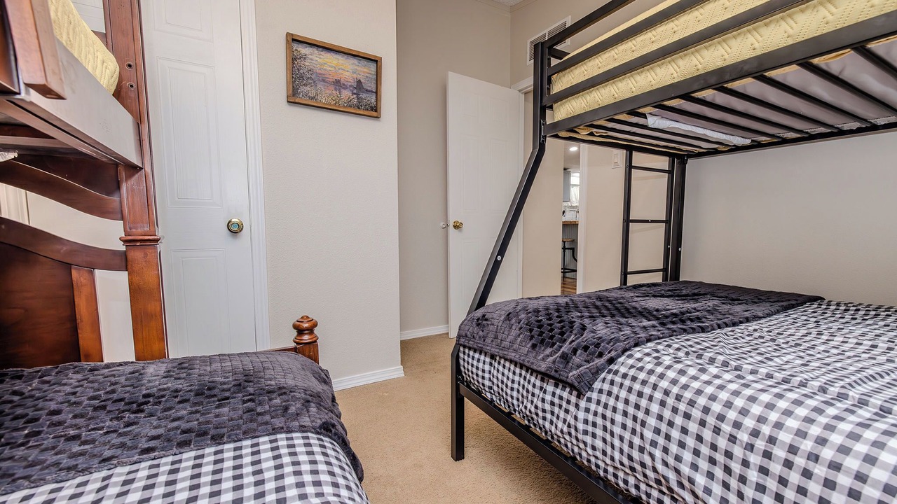 Photo of Bedroom in Graford
