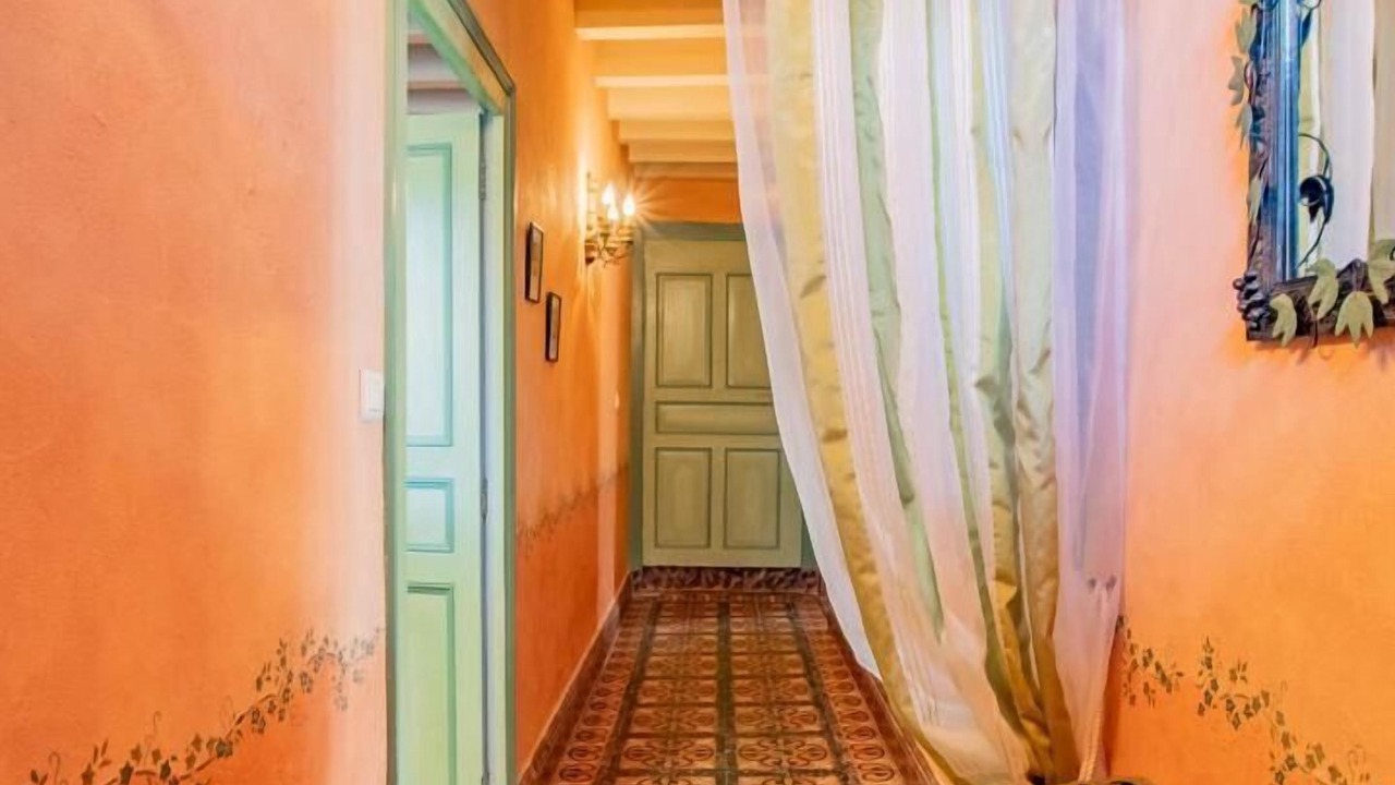 Photo of Others in Plottes