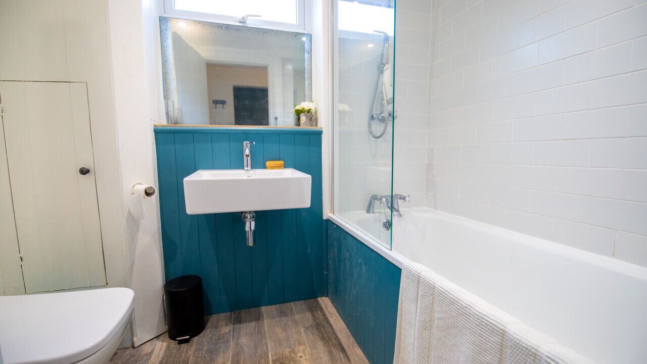 Photo of Bathroom in Rye Harbour