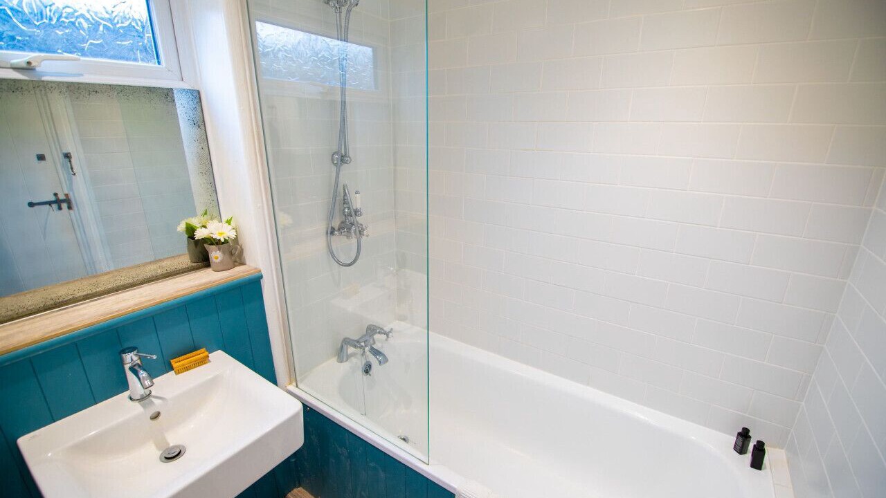 Photo of Bathroom in Rye Harbour