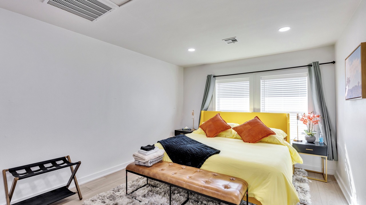 Photo of Bedroom in South Manchaca
