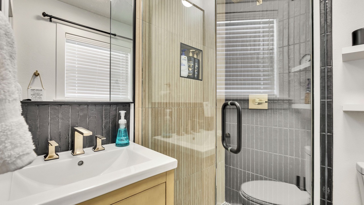 Photo of Bathroom in South Manchaca