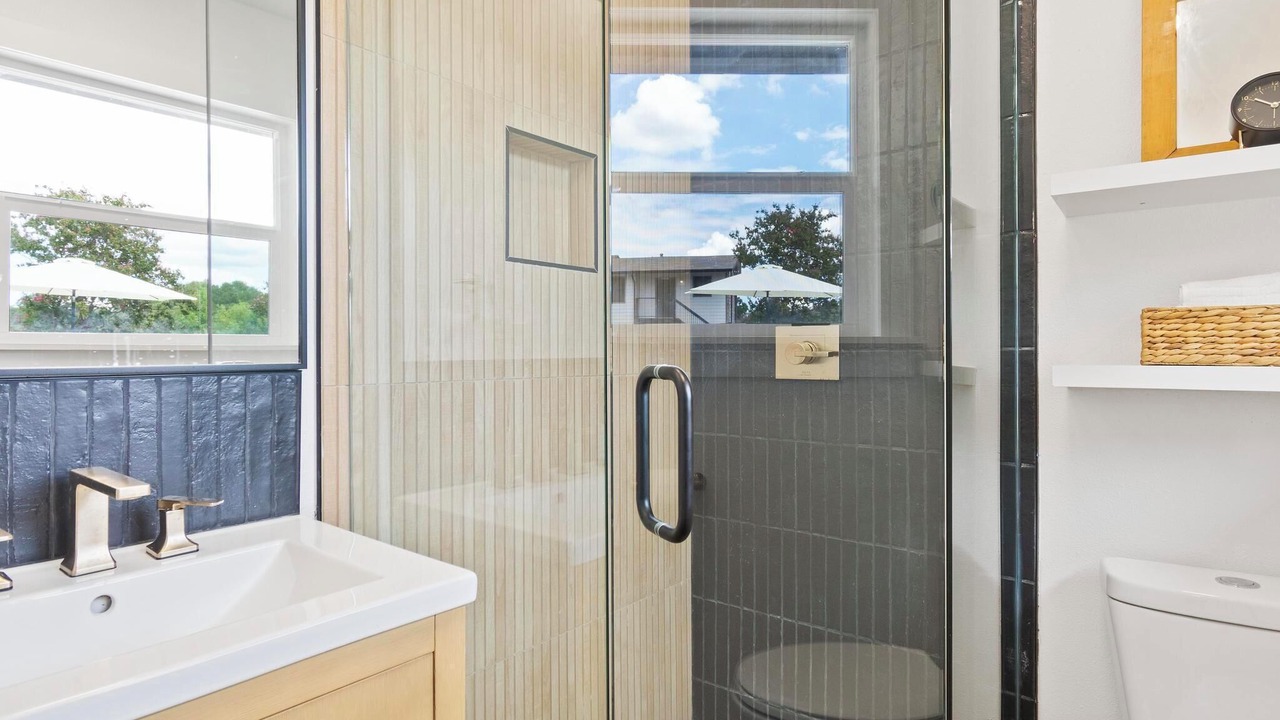 Photo of Bathroom in South Manchaca