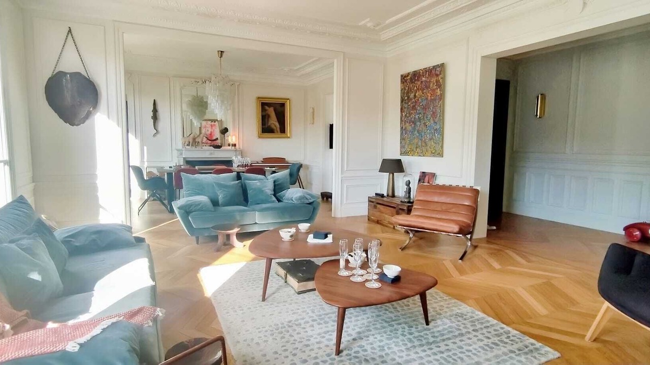 Photo of Livingroom in 17th Arrondissement