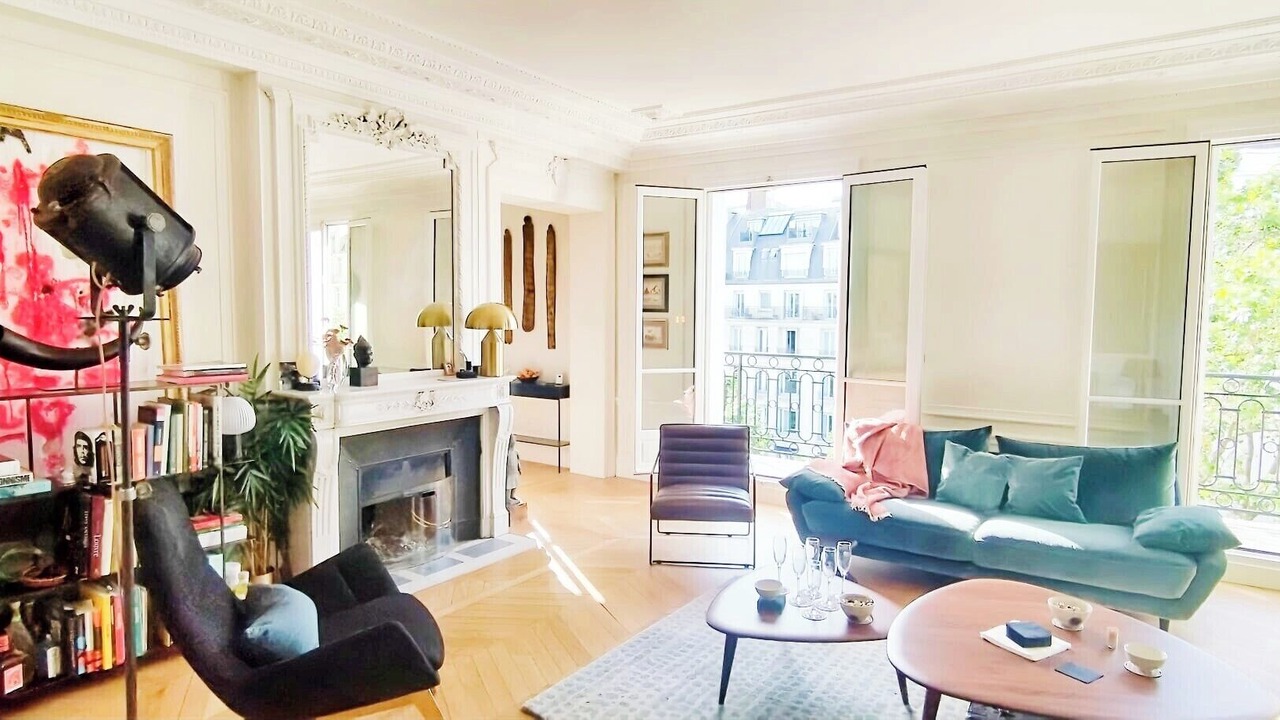 Photo of Livingroom in 17th Arrondissement