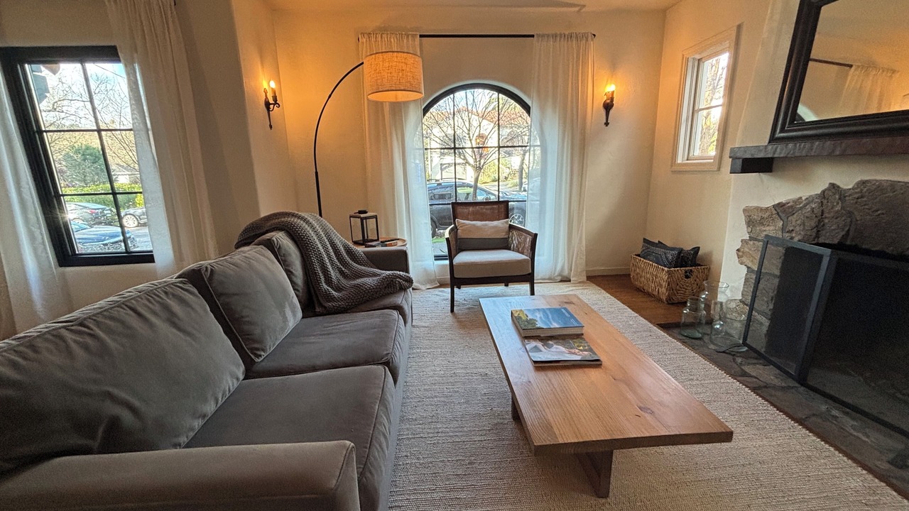 Photo of Livingroom in San Rafael