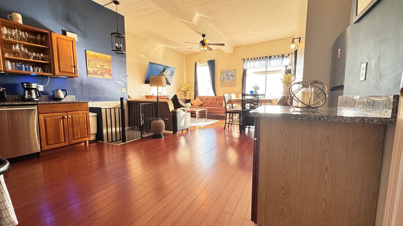 Photo of Livingroom in Union City