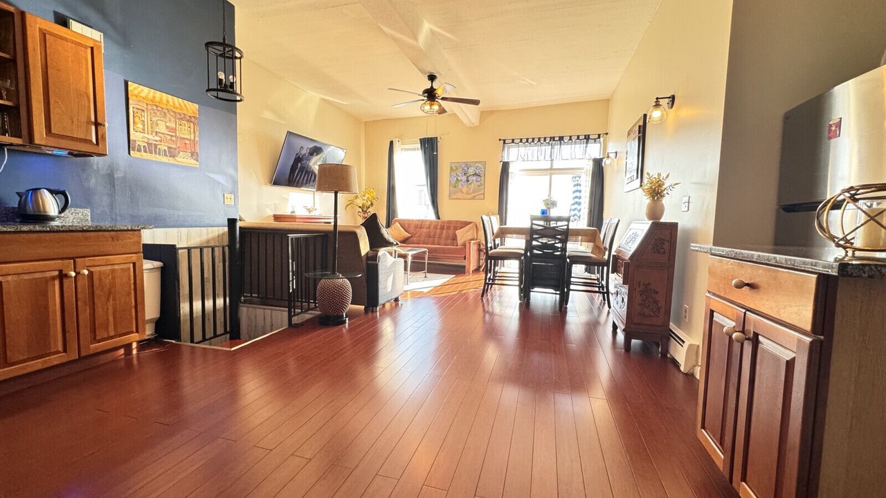 Photo of Livingroom in Union City