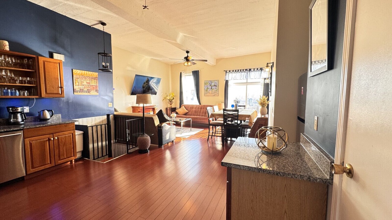 Photo of Livingroom in Union City