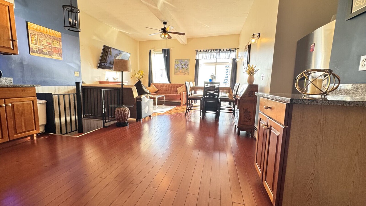 Photo of Livingroom in Union City