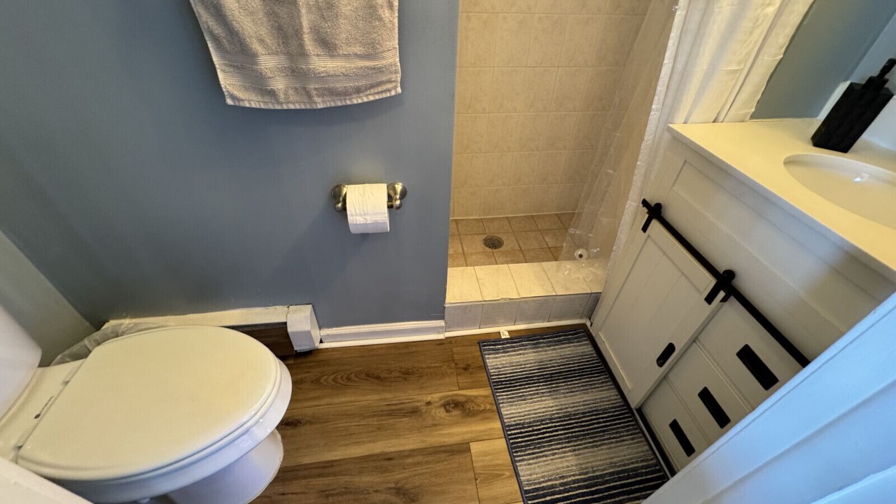 Photo of Bathroom in Union City