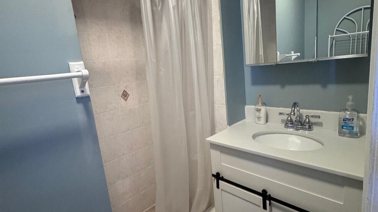 Photo of Bathroom in Union City