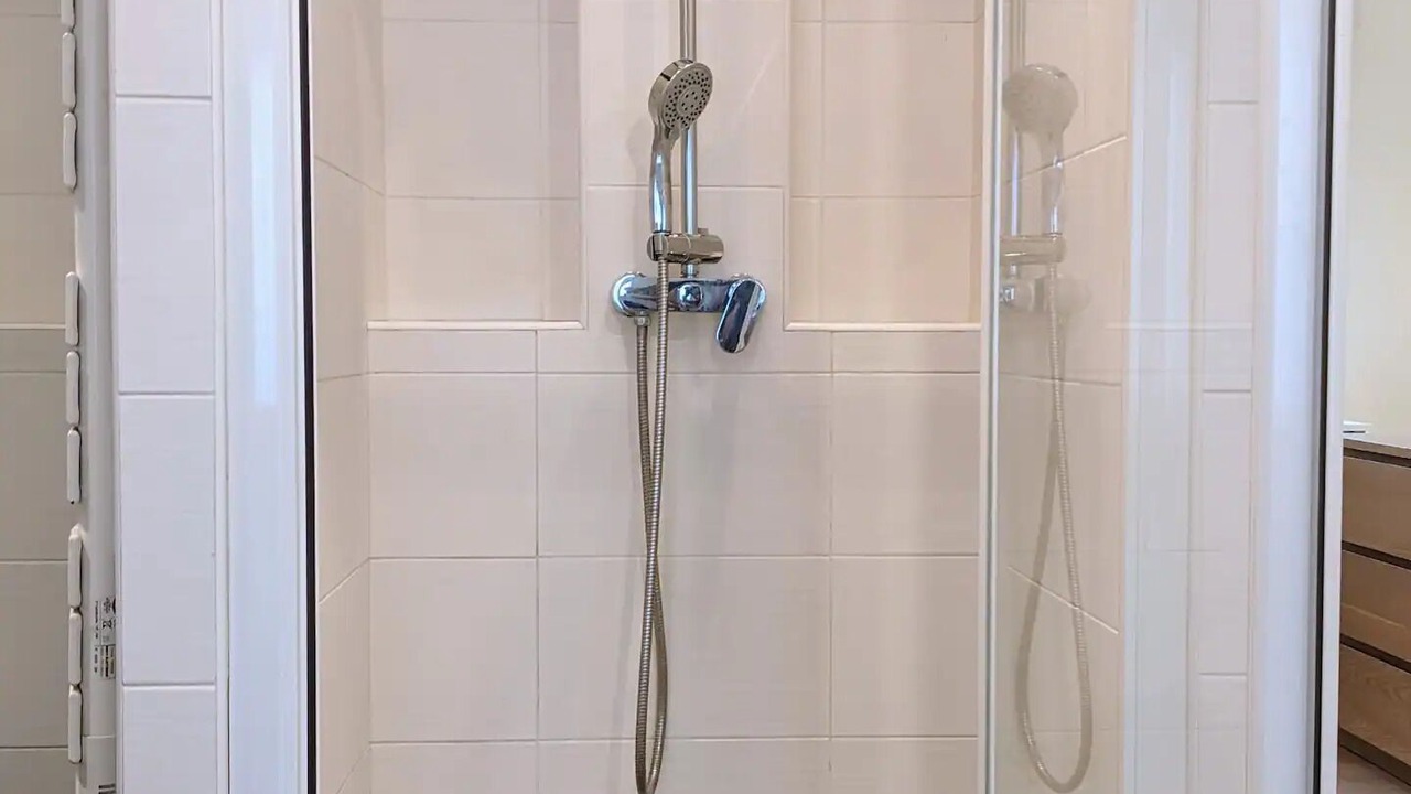 Photo of Bathroom in Petit-Ivry