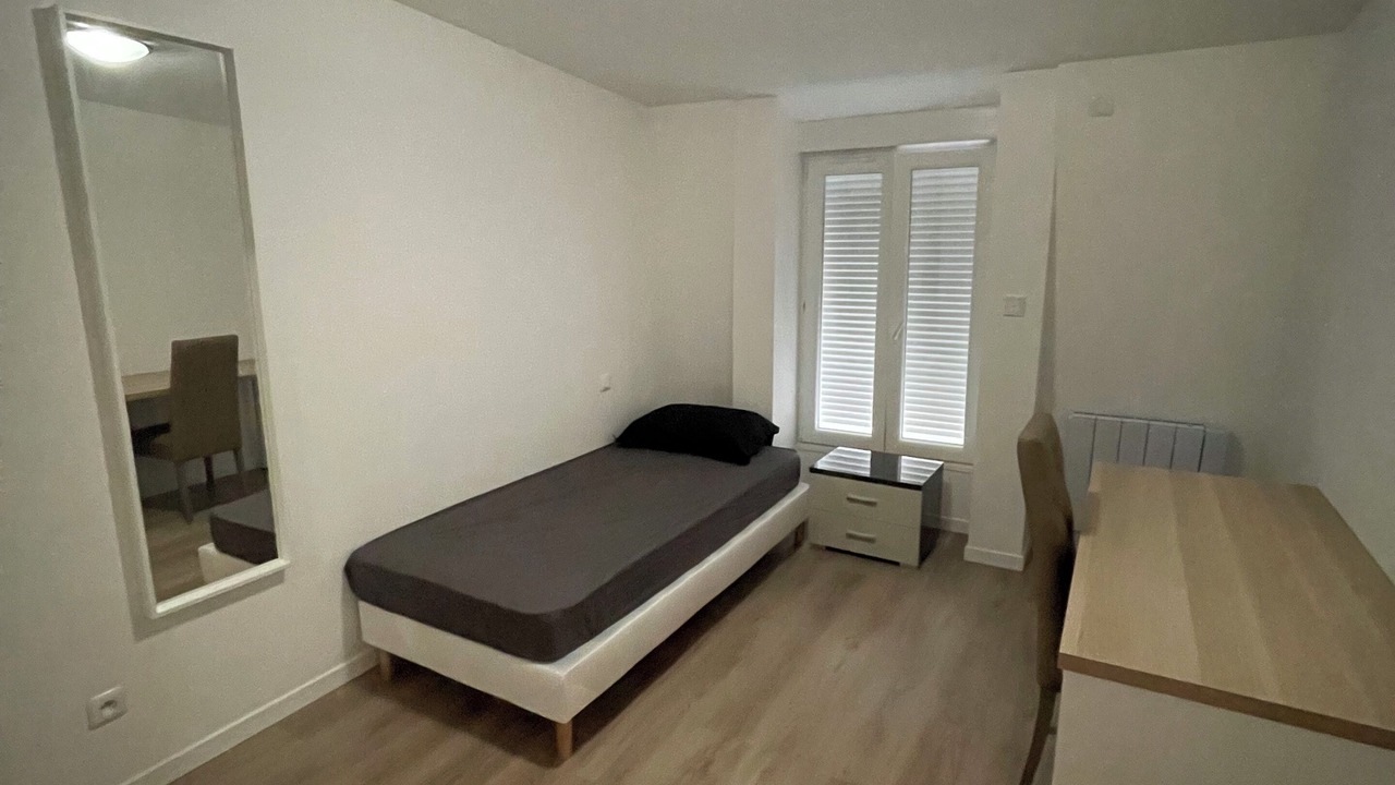 Photo of Bedroom in Le Kremlin-Bicetre