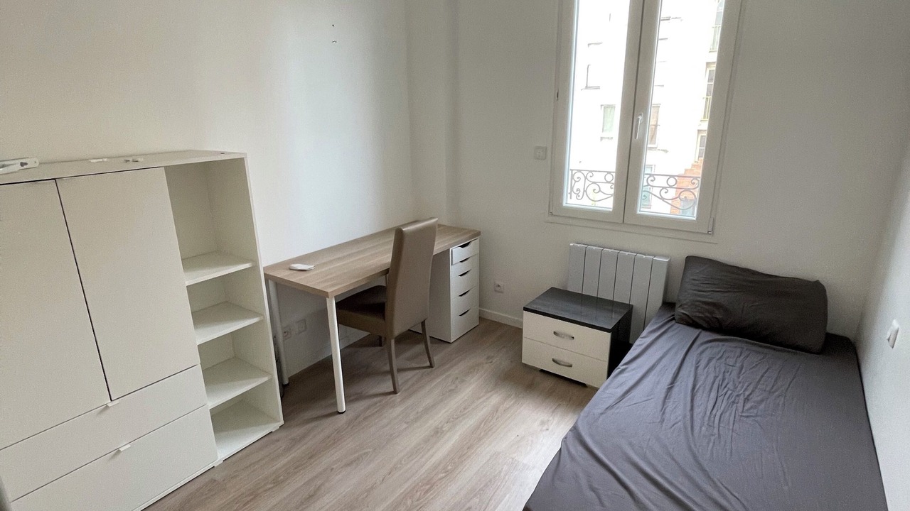 Photo of Bedroom in Le Kremlin-Bicetre