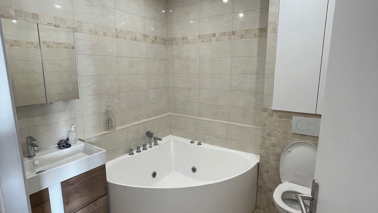 Photo of Bathroom in Le Kremlin-Bicetre