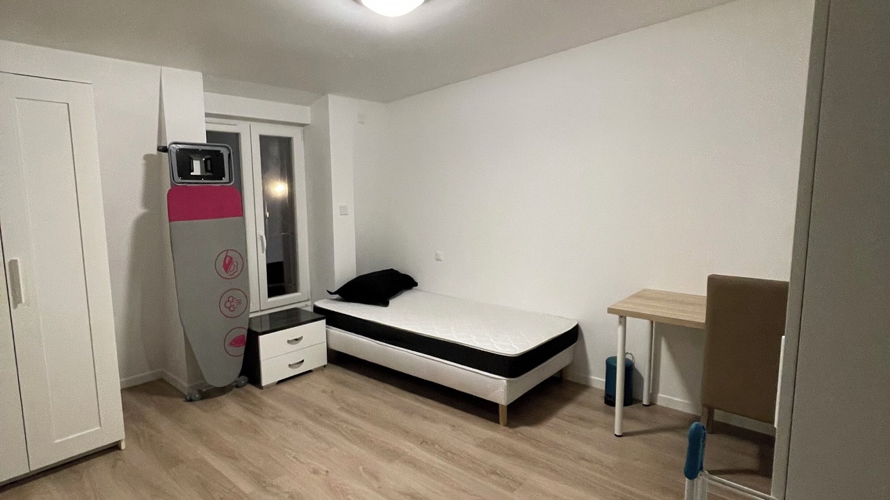 Photo of Bedroom in Le Kremlin-Bicetre