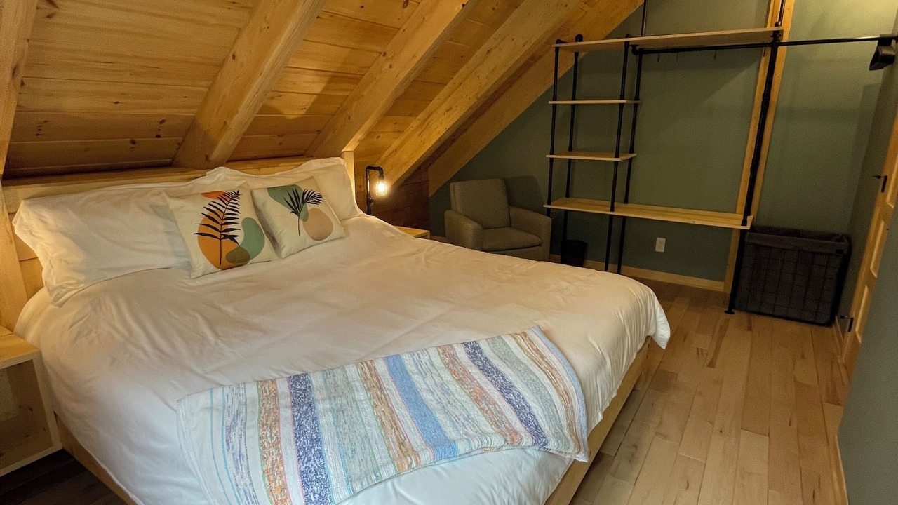 Photo of Bedroom in Val-des-Lacs