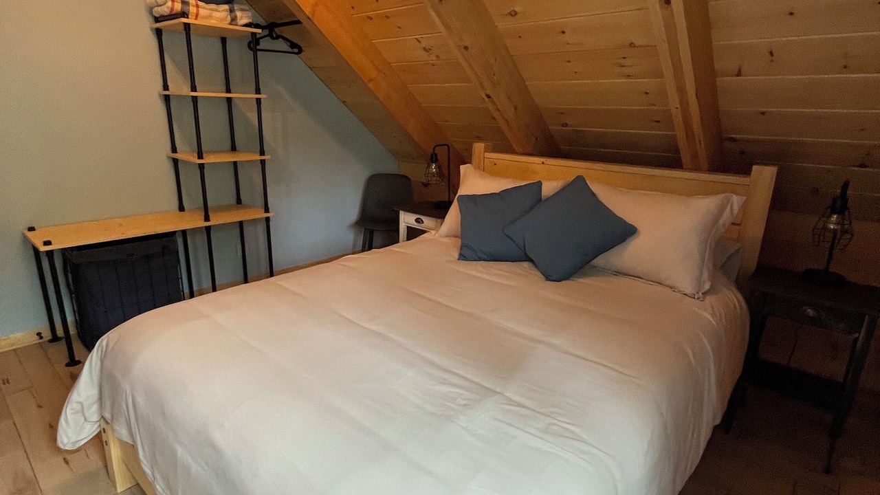 Photo of Bedroom in Val-des-Lacs