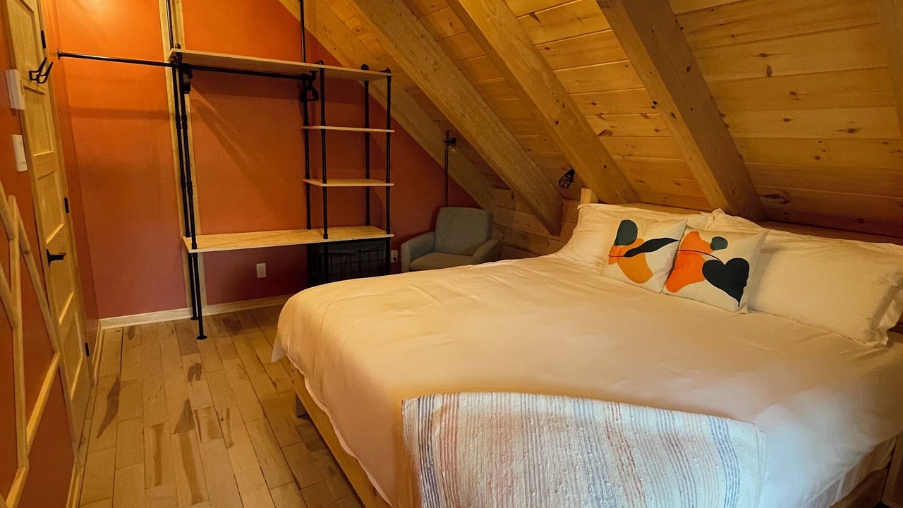 Photo of Bedroom in Val-des-Lacs
