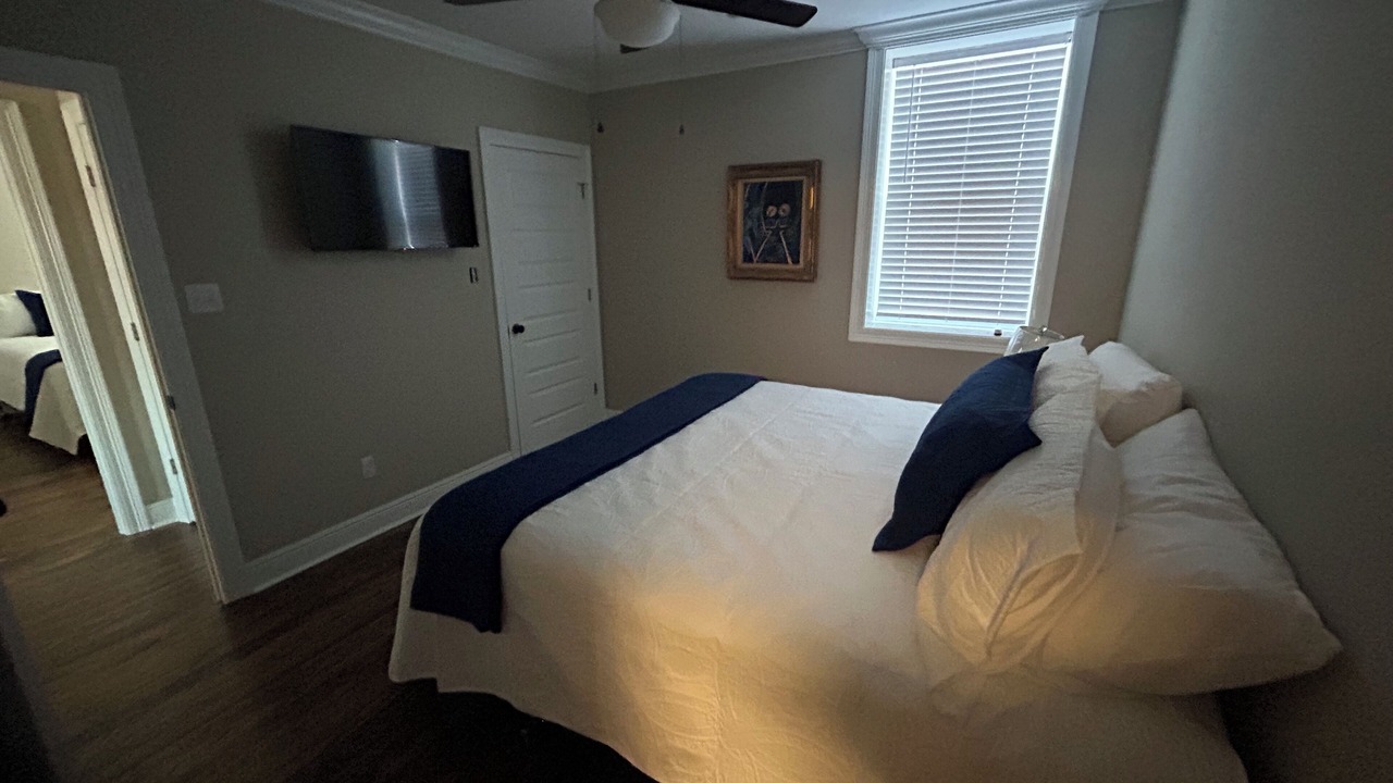 Photo of Bedroom in Crowley