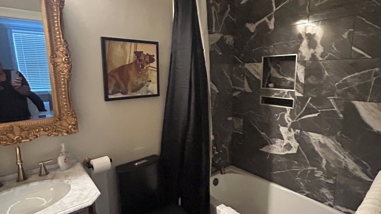Photo of Bathroom in Crowley