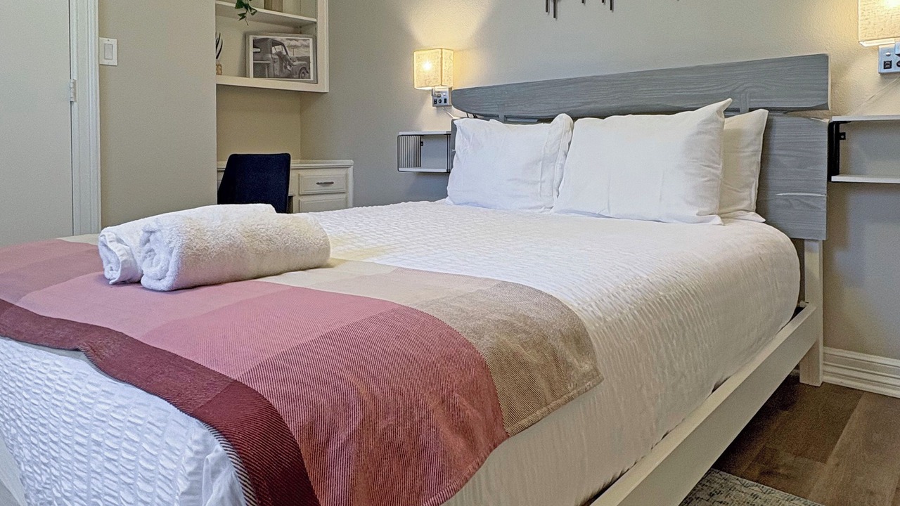 Photo of Bedroom in Lakeway