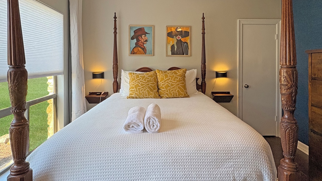 Photo of Bedroom in Lakeway