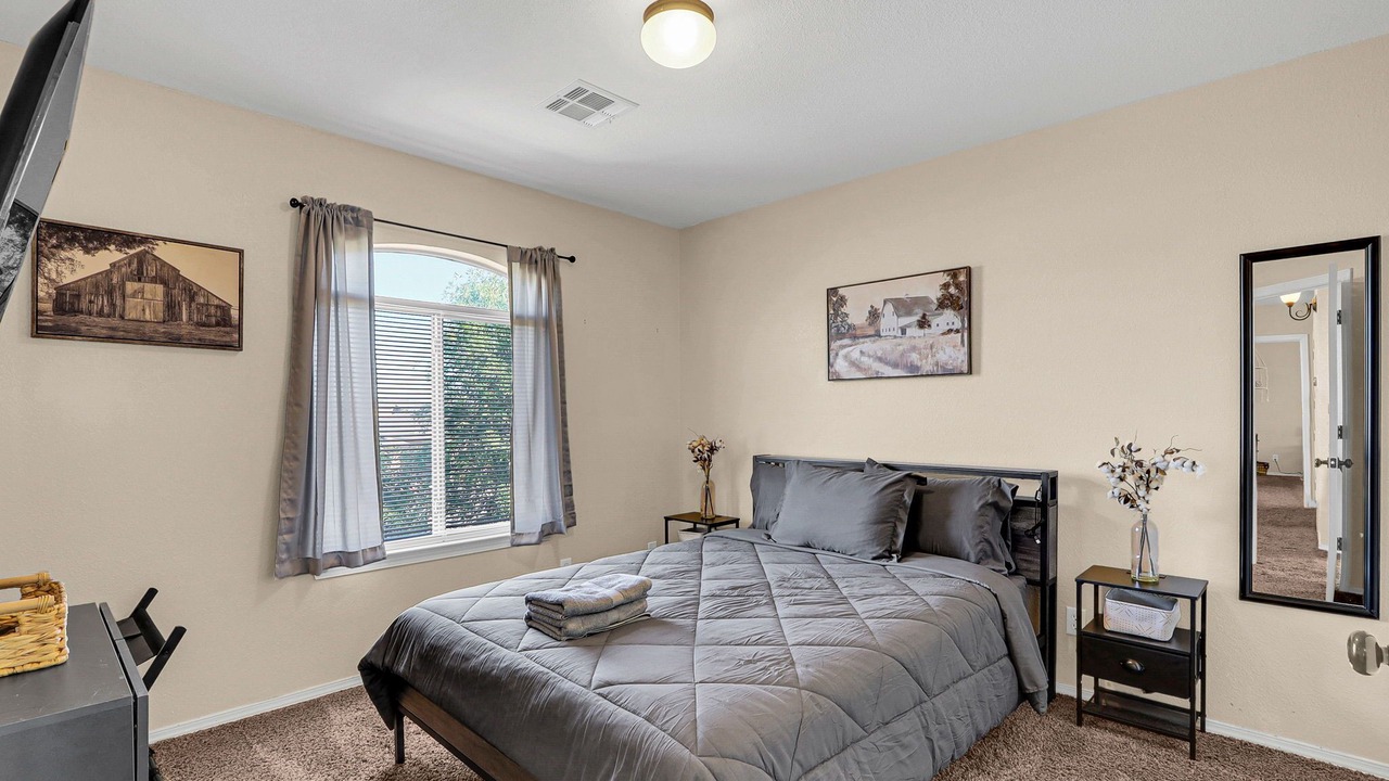 Photo of Bedroom in Biggs Field