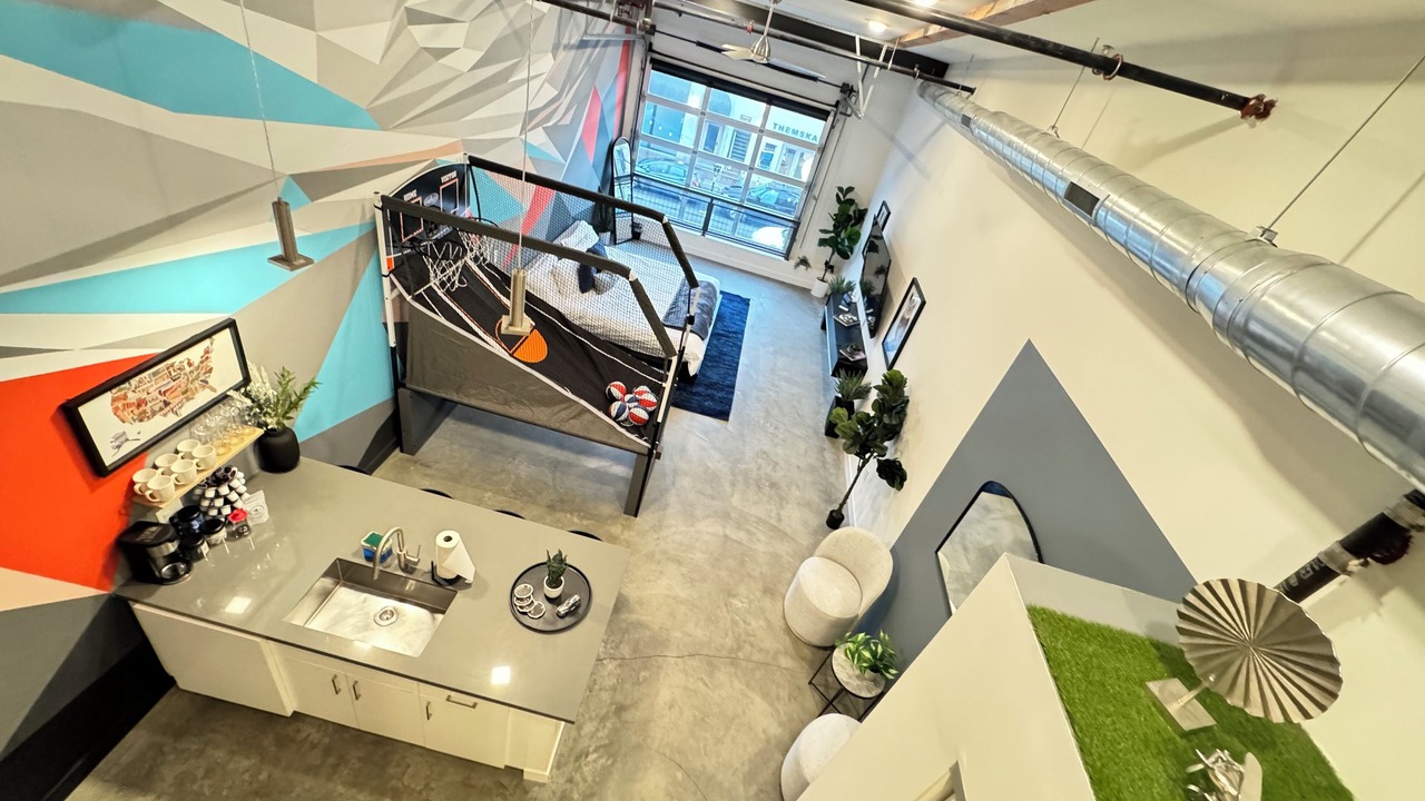 Photo of Others in Lacy