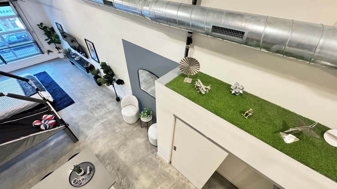 Photo of Others in Lacy