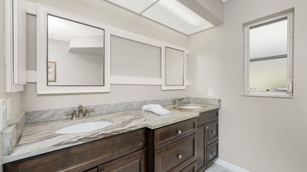 Photo of Bathroom in Broadmoor