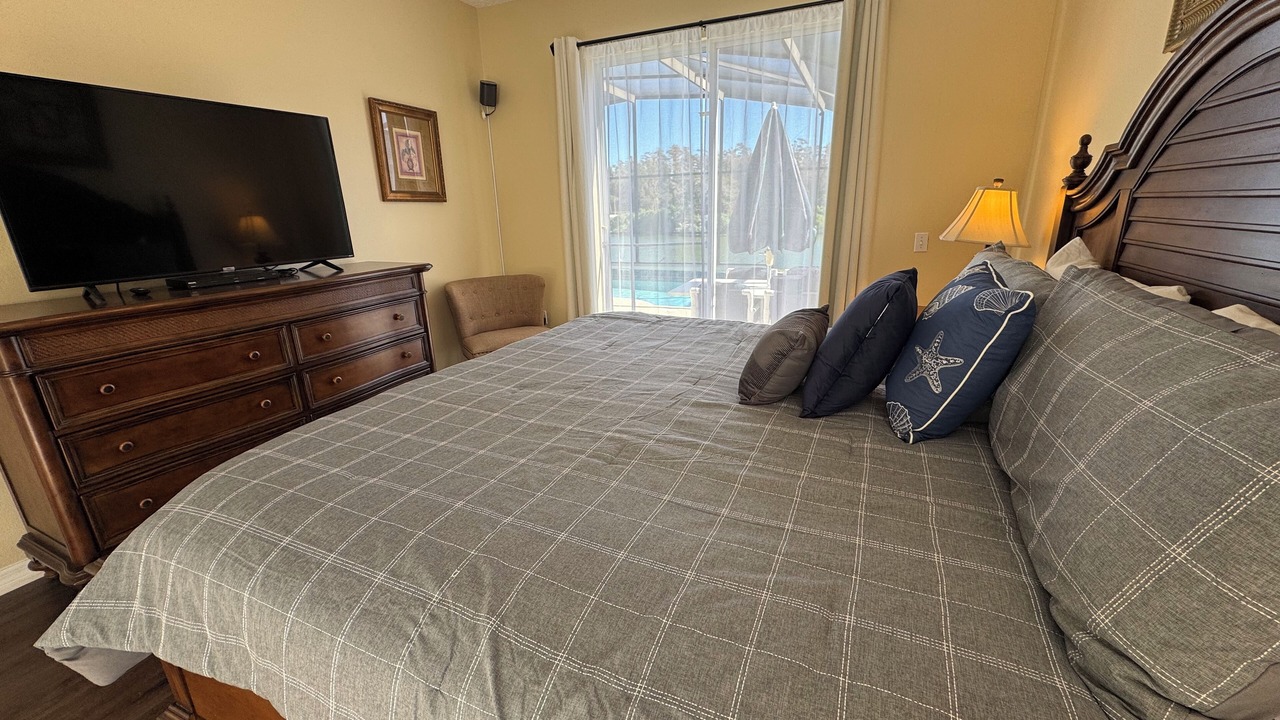 Photo of Bedroom in Lake Berkley