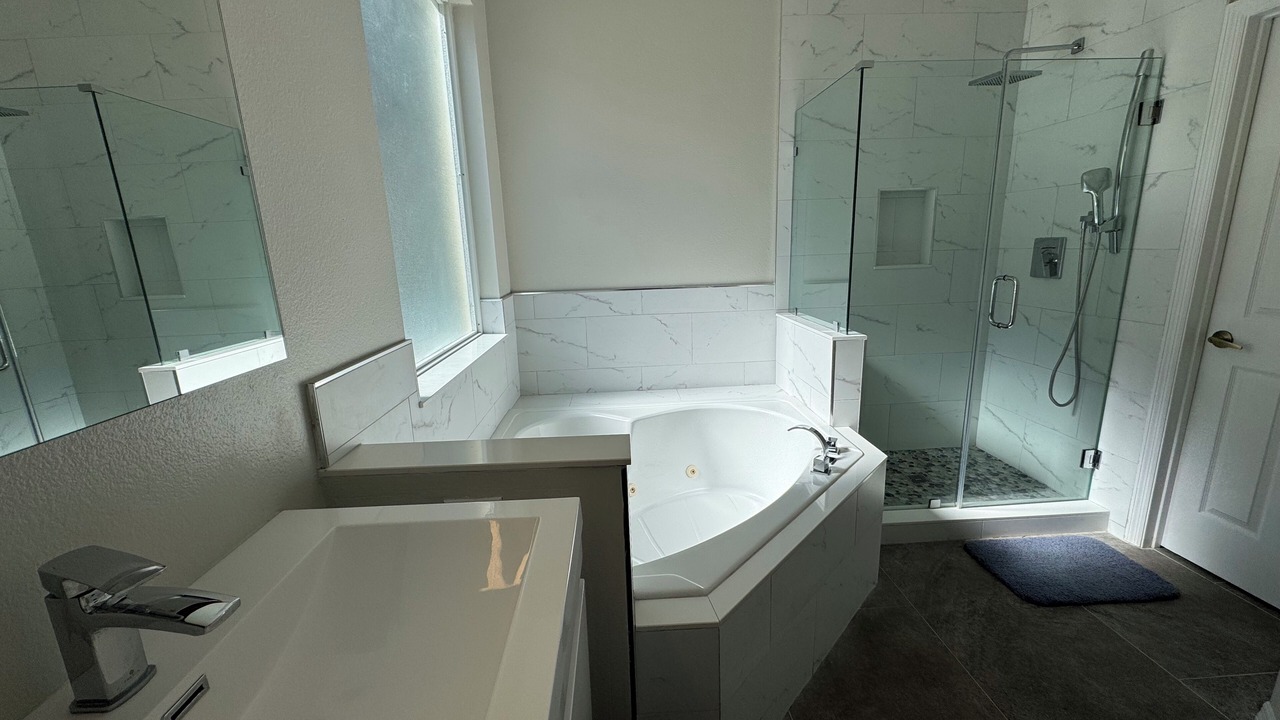Photo of Bathroom in Lake Berkley