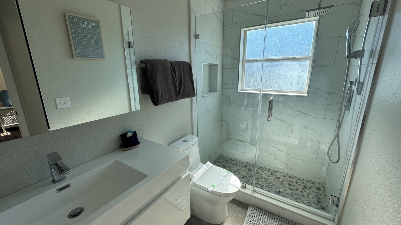 Photo of Bathroom in Lake Berkley