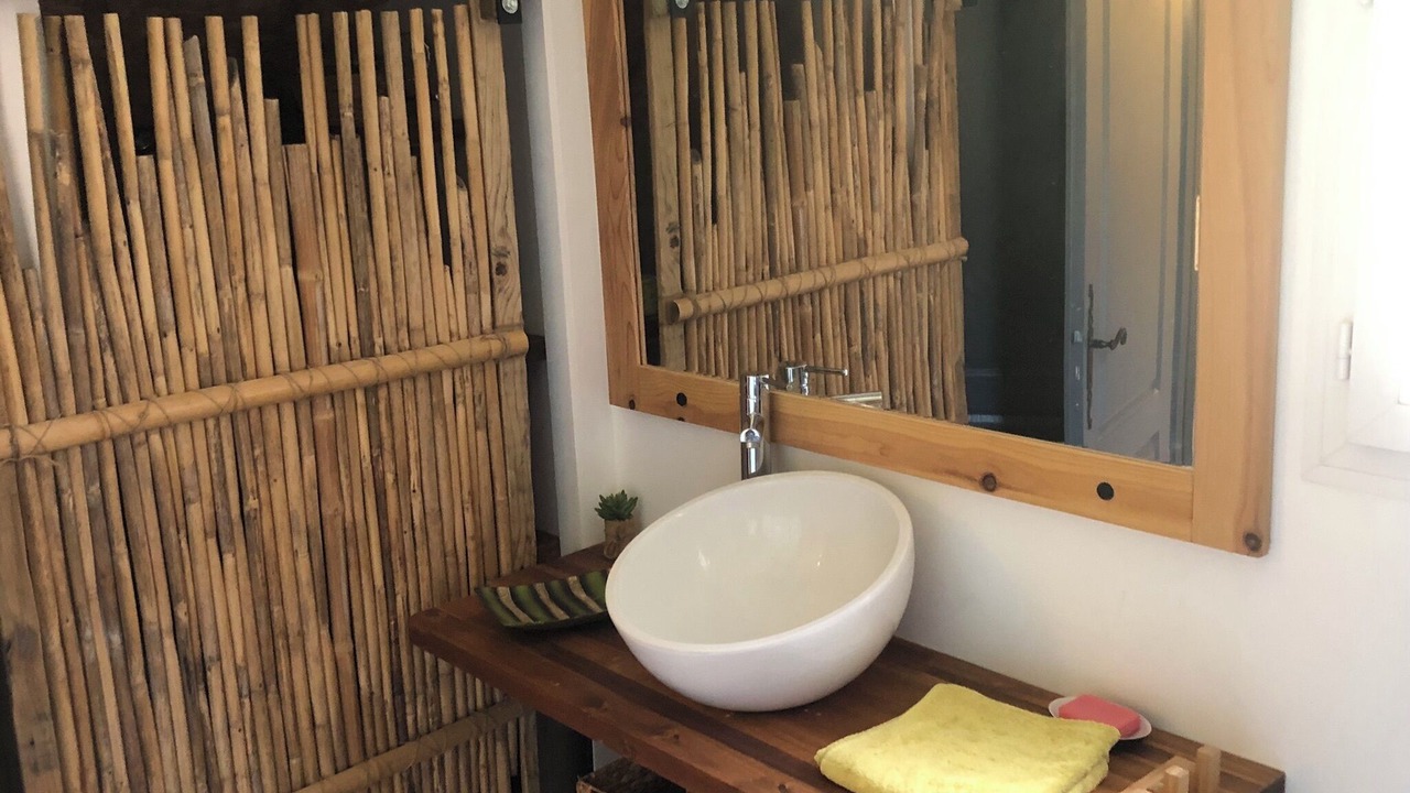 Photo of Bathroom in Laroque