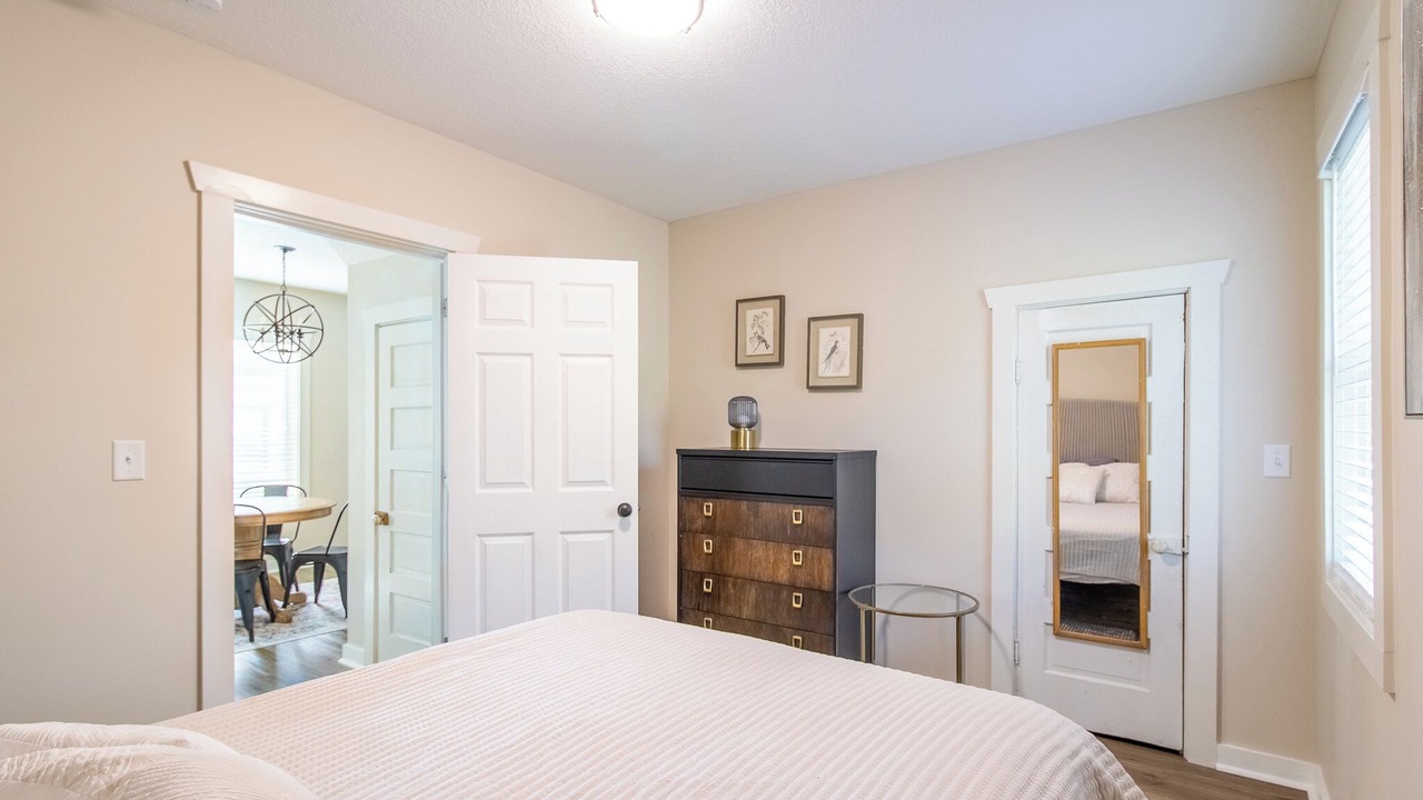 Photo of Bedroom in Eudora