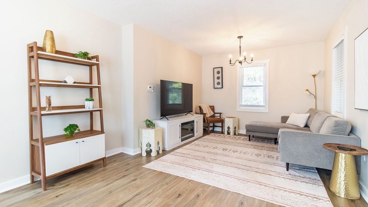 Photo of Livingroom in Eudora