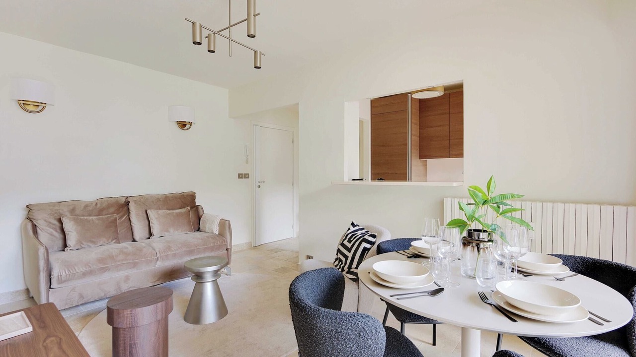 Photo of Livingroom in Arsenal