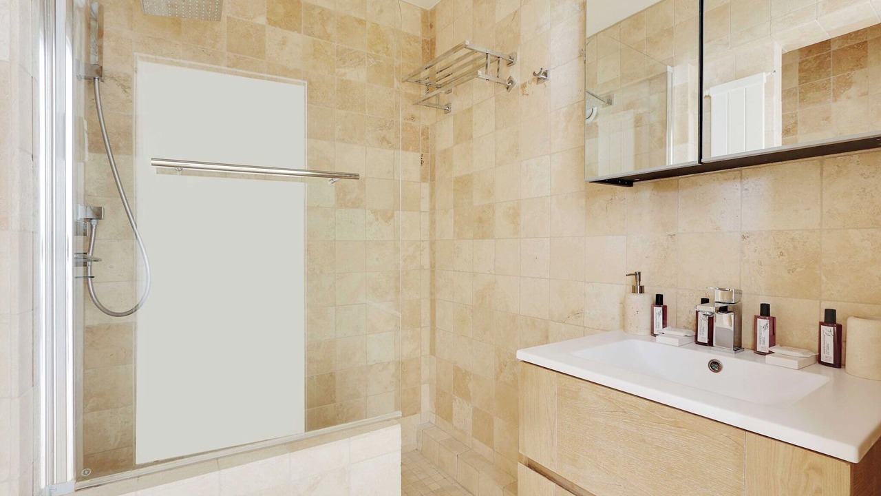 Photo of Bathroom in Arsenal