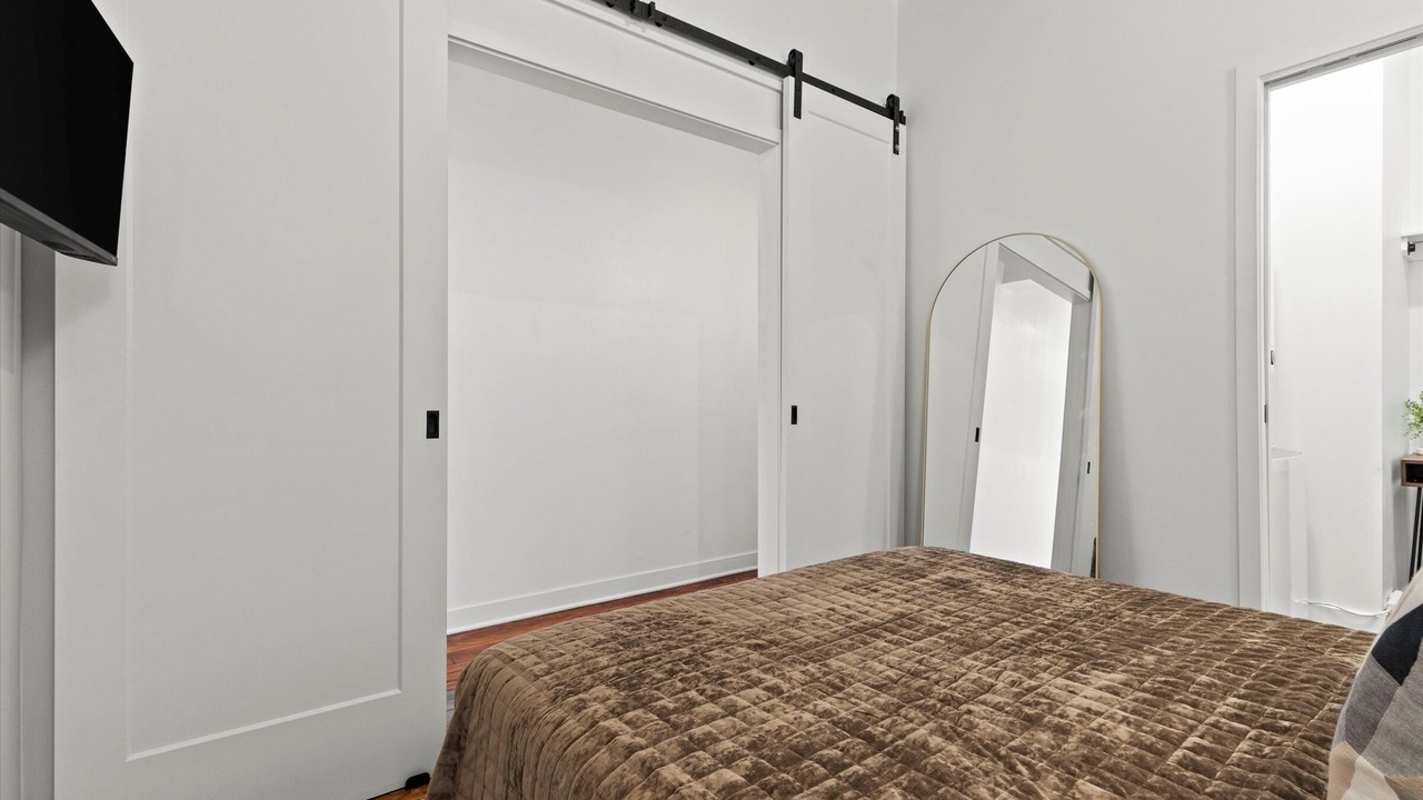 Photo of Bedroom in Crossroads Arts District
