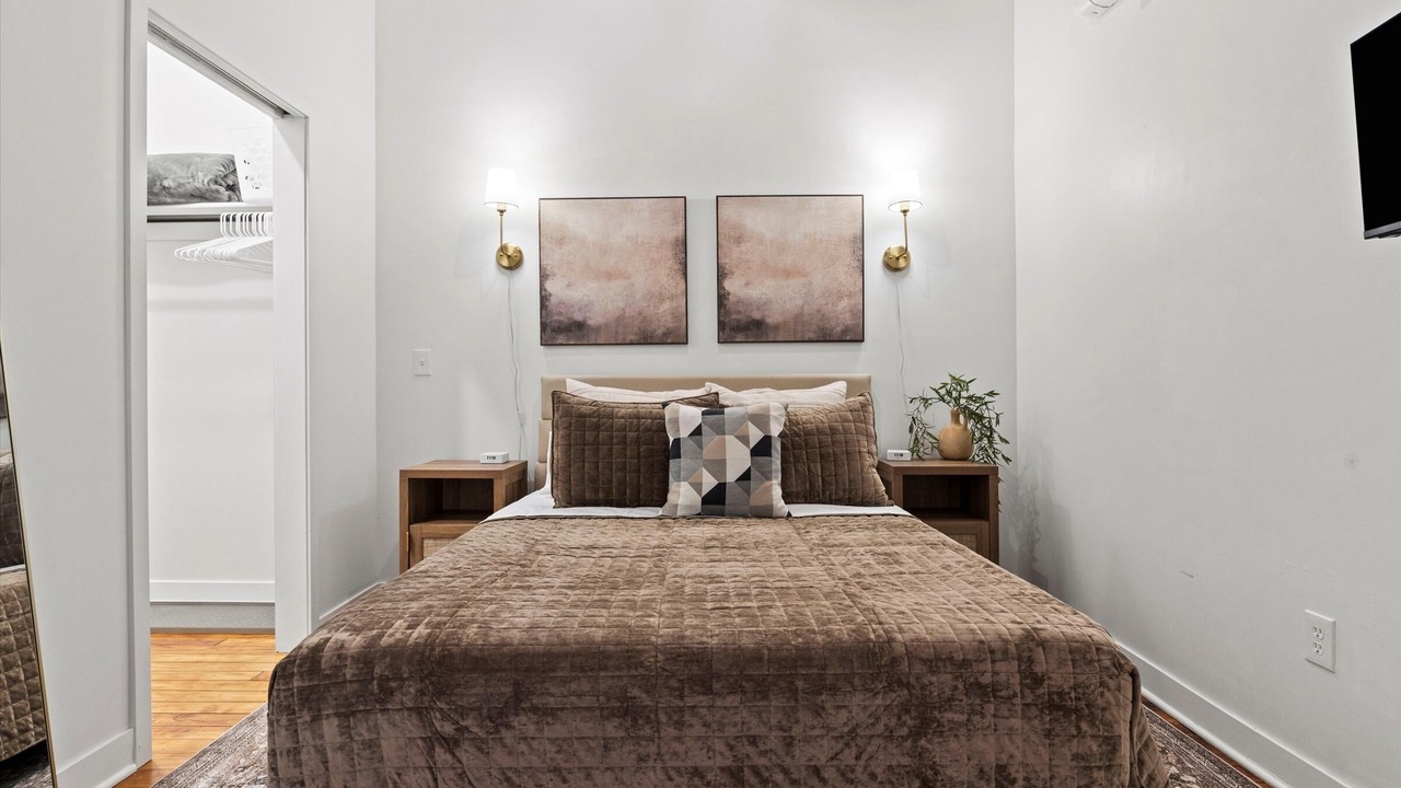 Photo of Bedroom in Crossroads Arts District