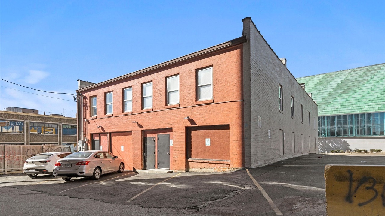 Photo of Outdoor in Crossroads Arts District