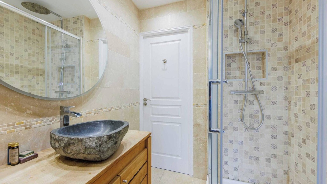 Photo of Bathroom in Saint-Mande