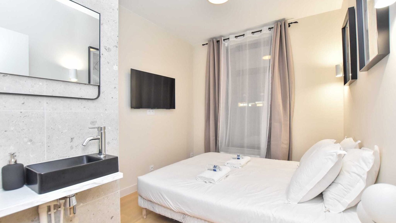 Photo of Bedroom in Porte-Dauphine