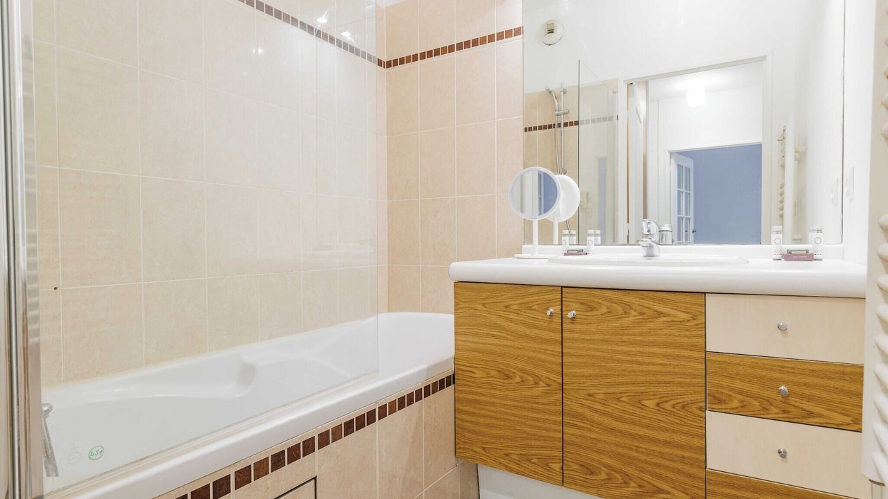 Photo of Bathroom in Clichy